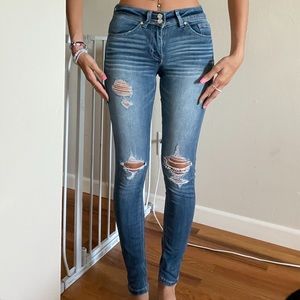RIPPED JEANS